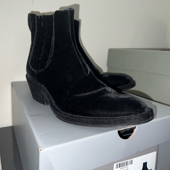 Givenchy Black Velvet Chelsea Boot.   Riccardo Tisci for Givenchy. Size 44